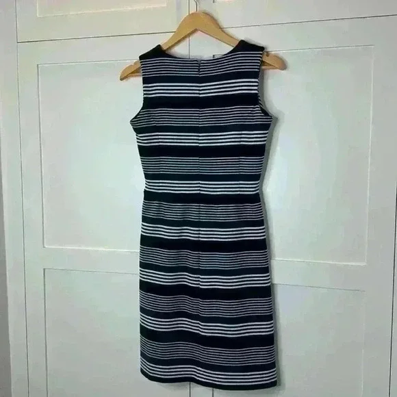 Madewell Gallerist Ponte V-Neck Dress Size XS - Picture 11 of 14